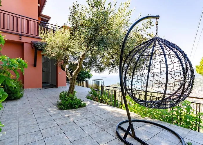 Joivy Vista Apartment Rapallo
